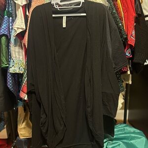 Zenana Outfitters Black Poncho